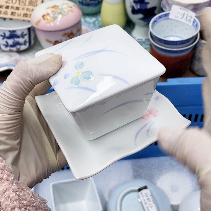 布*142F鹿屋家的美丽瓷器