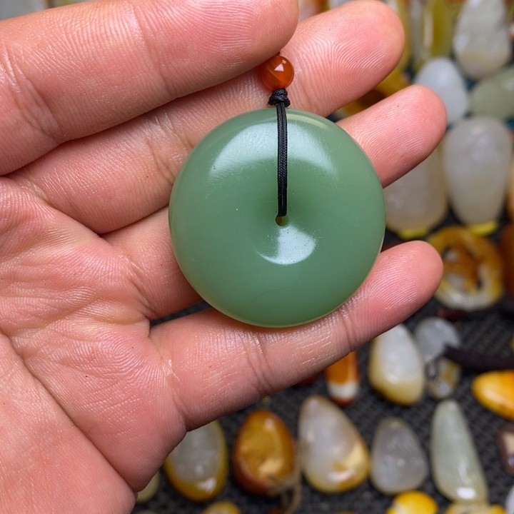 普***r和田玉未镶嵌吊坠(赠链)