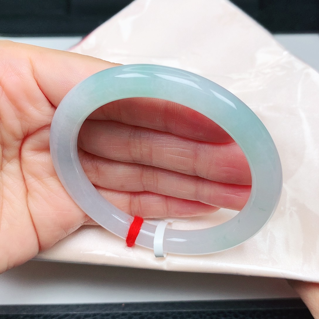 未镶嵌手镯（圆镯）翡翠天空蓝10