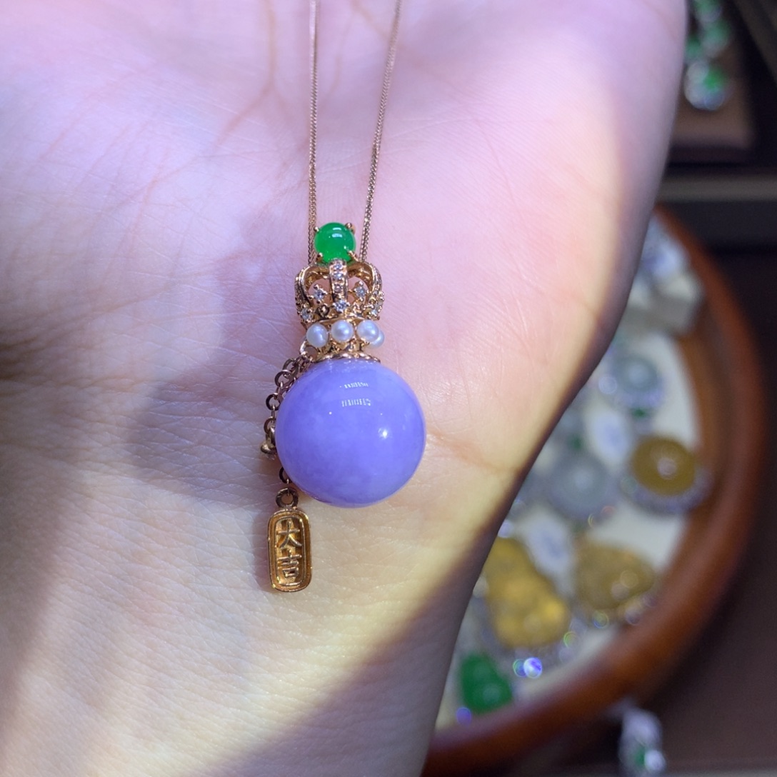 翡翠颈饰18K金镶嵌翡翠