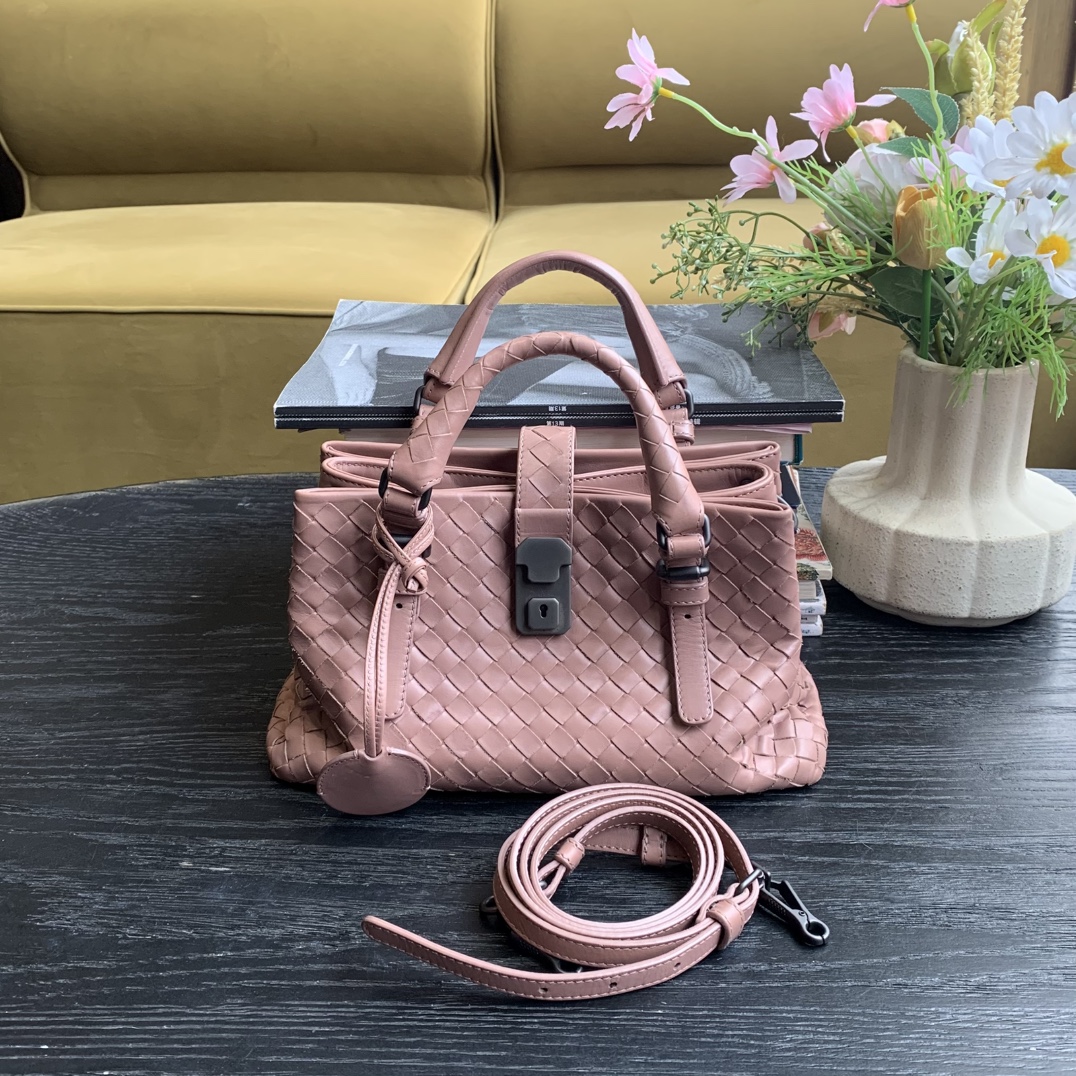 95新 BOTTEGA VENETA/葆蝶家 BV Roma编织 豆沙色 97新/sp22901