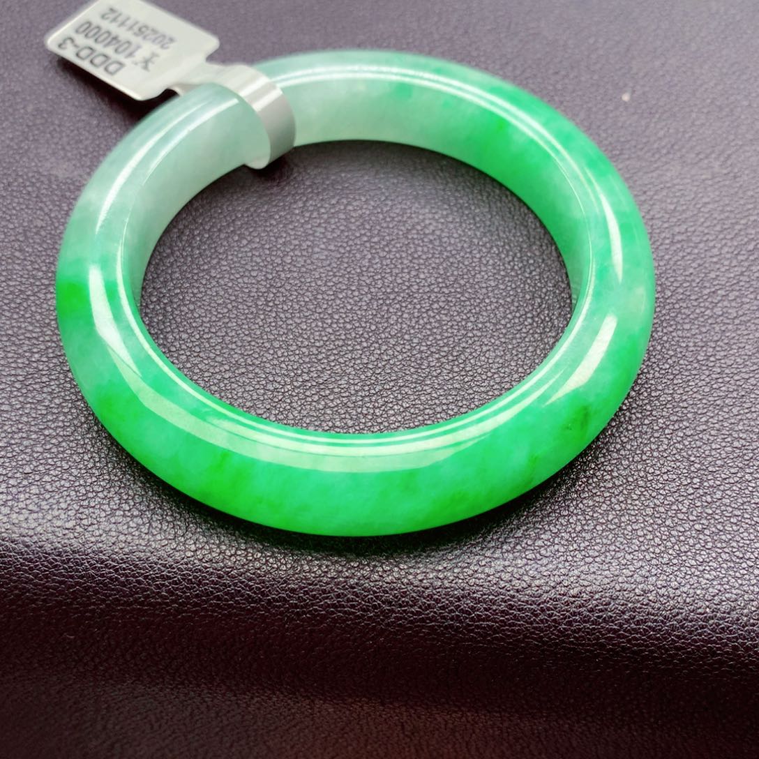 无***翡翠未镶嵌手镯翡翠定金