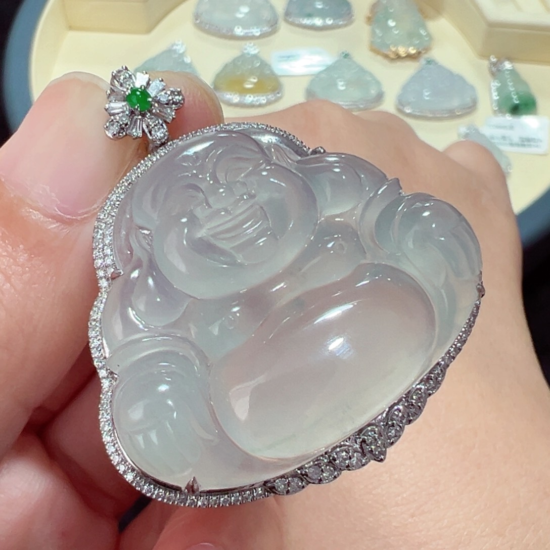 翡翠颈饰18K金镶嵌吊坠