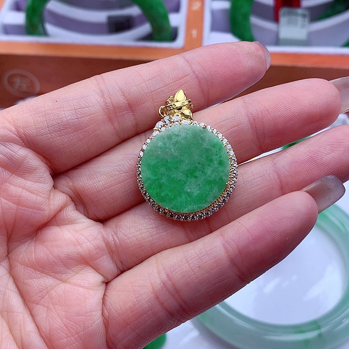 翡翠颈饰银S925镶嵌翡翠