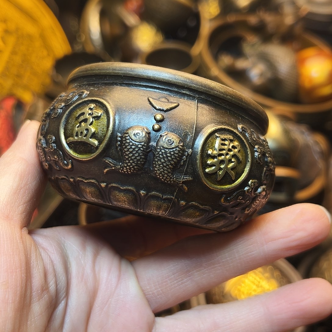 精美铜器工艺品等