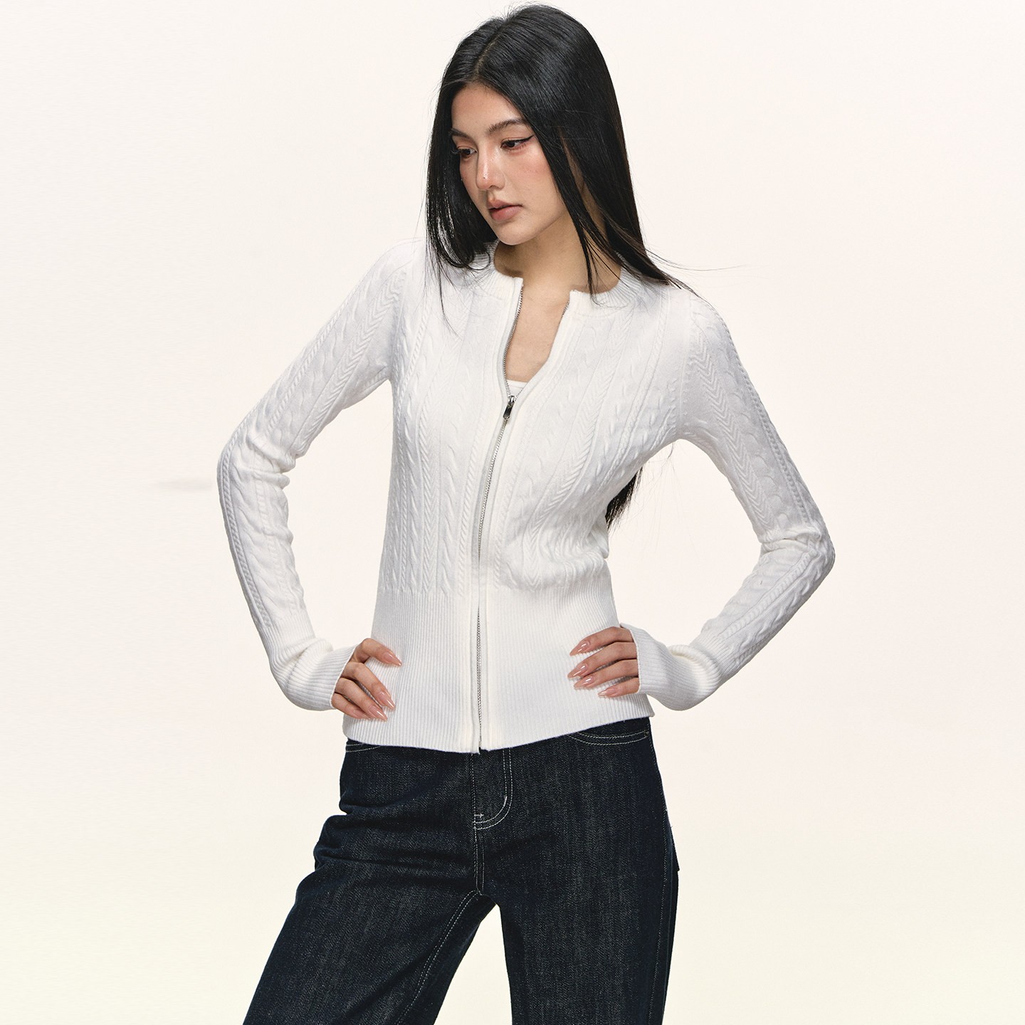 anna aneae绞花拉链毛衣外套女秋冬新款白色修身显瘦短款针织开衫