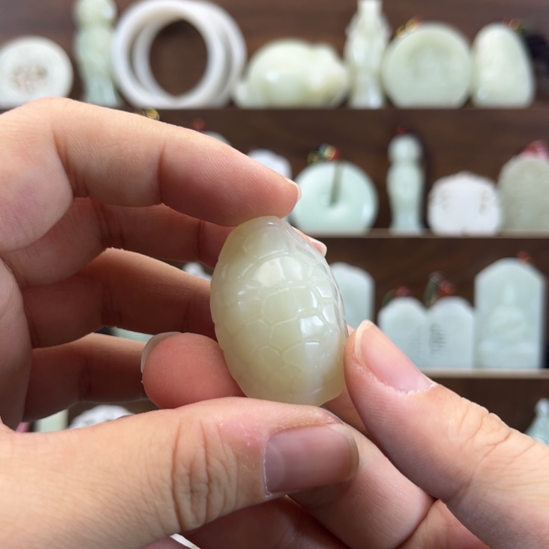 和田玉未镶嵌颈饰和田玉龟甲乐子