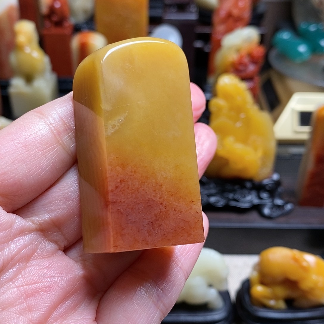 寿山石逍*坤银洞结晶杜陵素章111