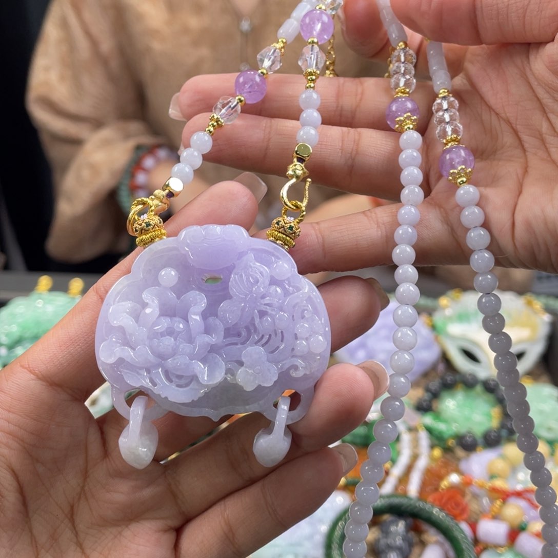 翡翠颈饰未镶嵌代编织