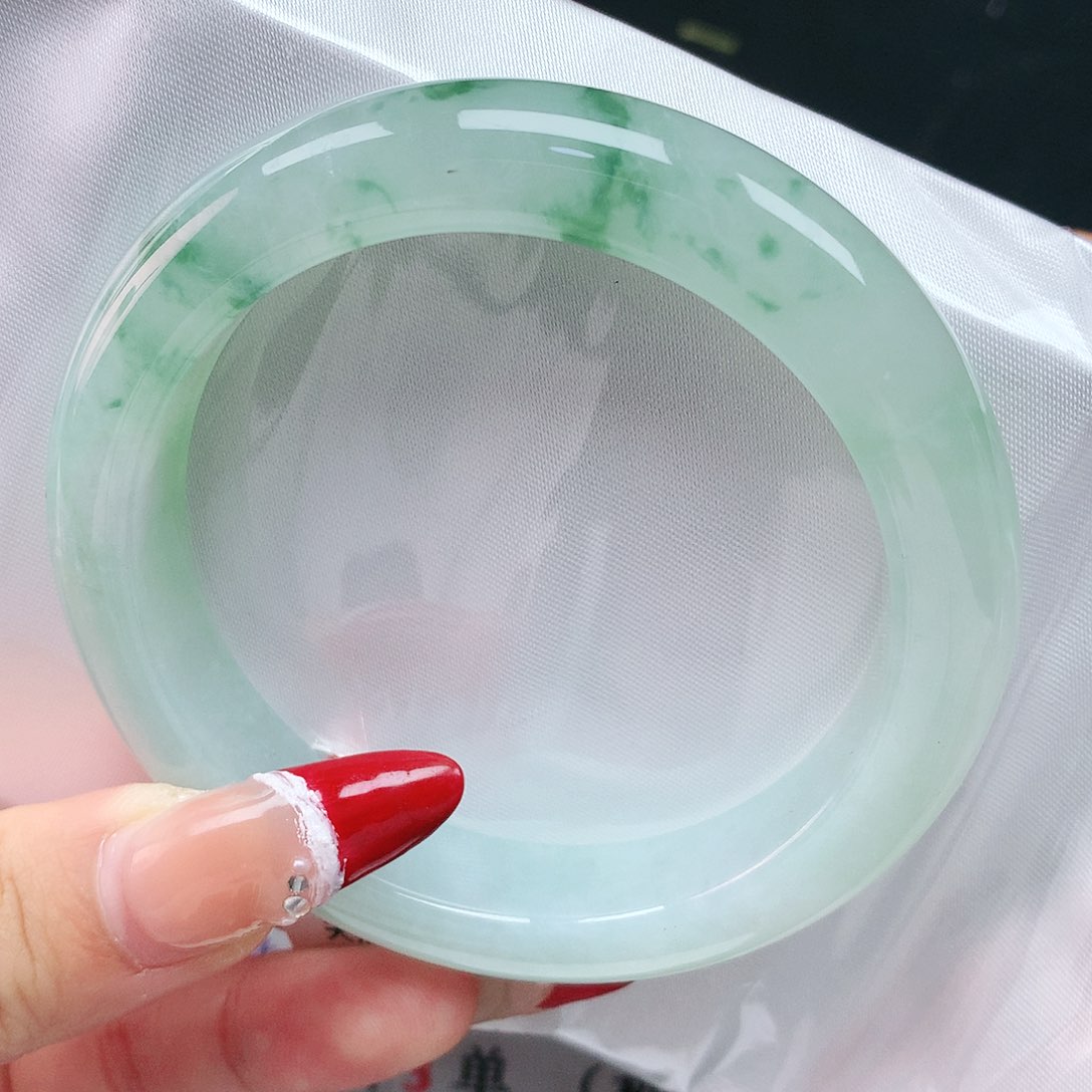 翡翠手镯未镶嵌57圈
