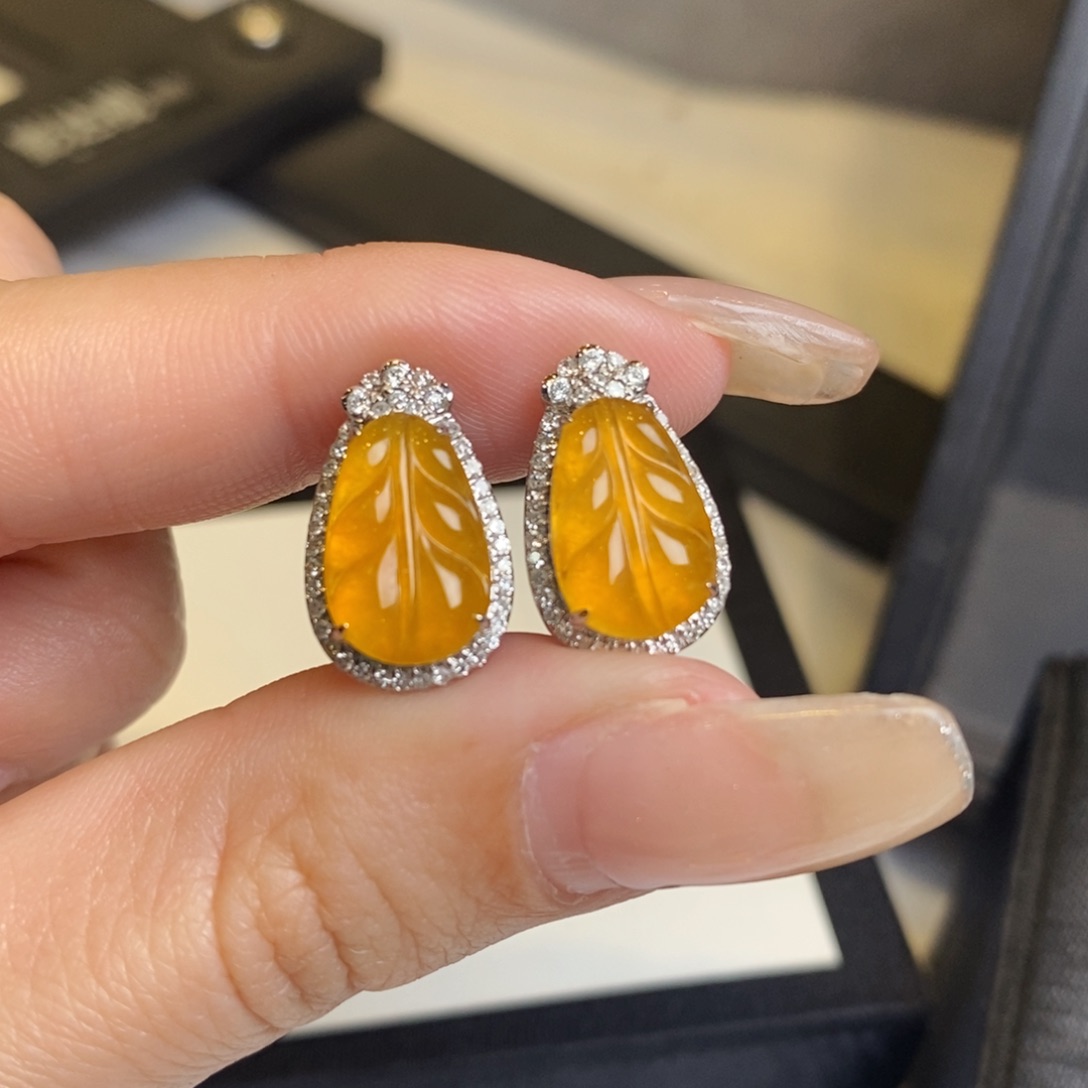 翡翠耳饰18K金镶嵌冰黄翡叶子