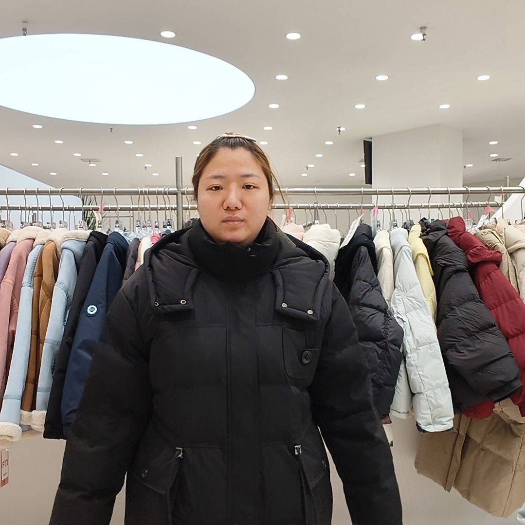 ღ****8003        黑5    