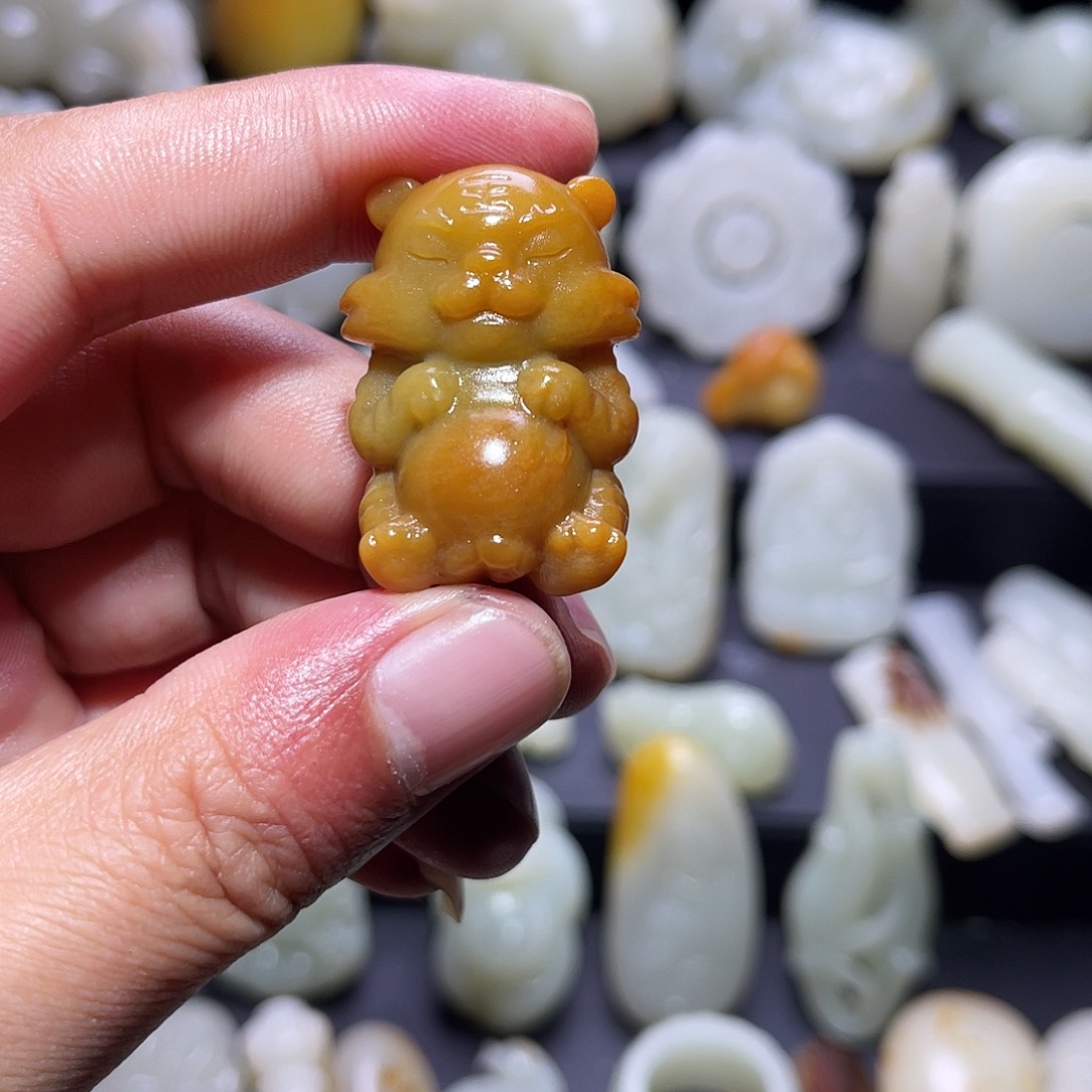 和田玉未镶嵌挂件