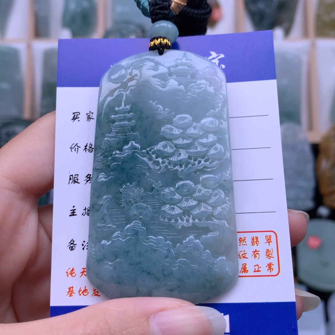 翡翠颈饰未镶嵌翡翠