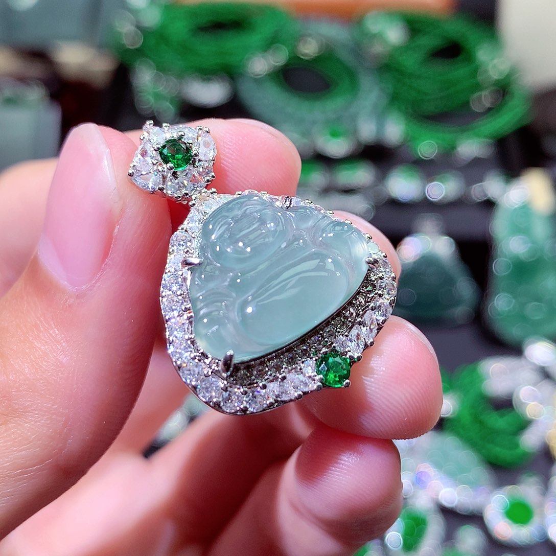 翡翠颈饰未镶嵌挂件