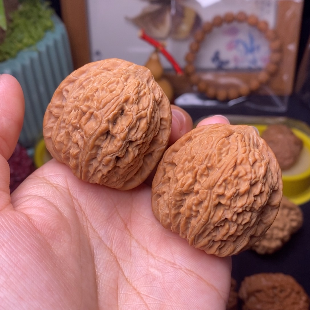 文玩核桃把件40绣球