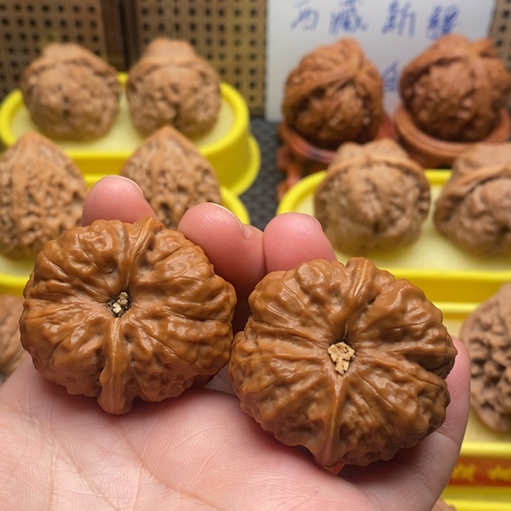 吊坠桃核蛤蟆头38。。。。。