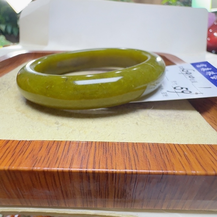 鑫***儿蛇纹石玉未镶嵌手镯