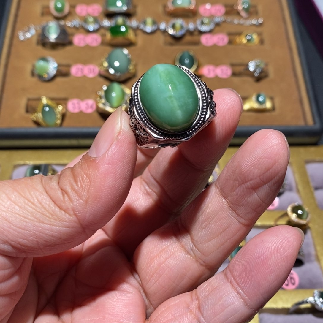 和田玉（碧玉）戒指未镶嵌