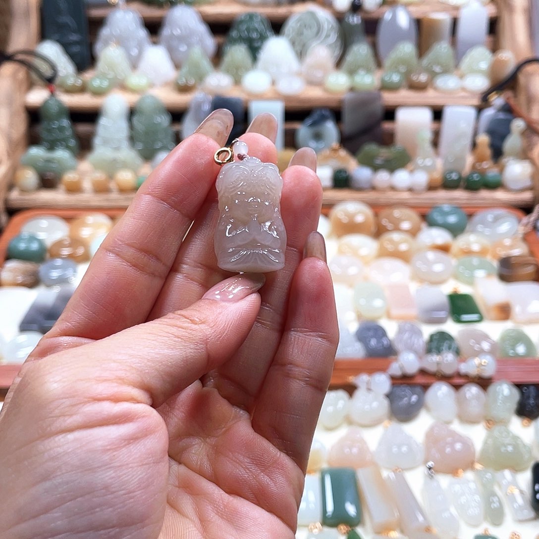 和田玉银S925镶嵌吊坠(赠链)