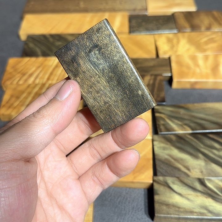 恰****阴沉木直播间一物一拍截图