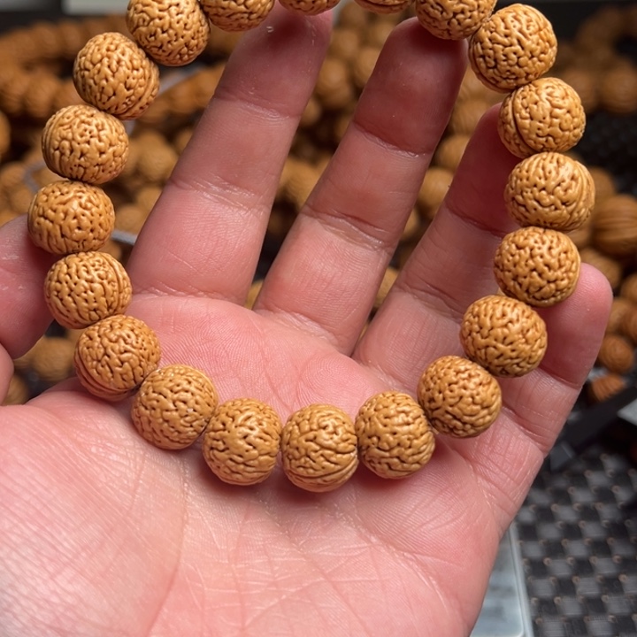 桃核手串木***?野生蚂蚁