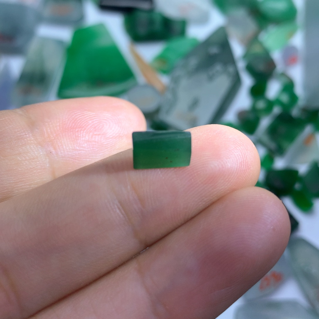 定制翡翠未镶嵌天然翡翠