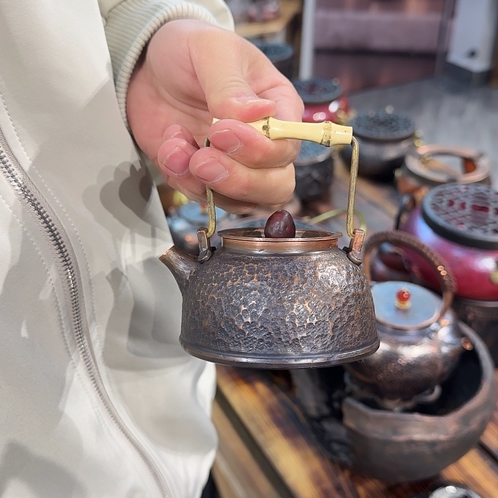 金***心紫铜手工制作提梁小泡壶一个红摘纽
