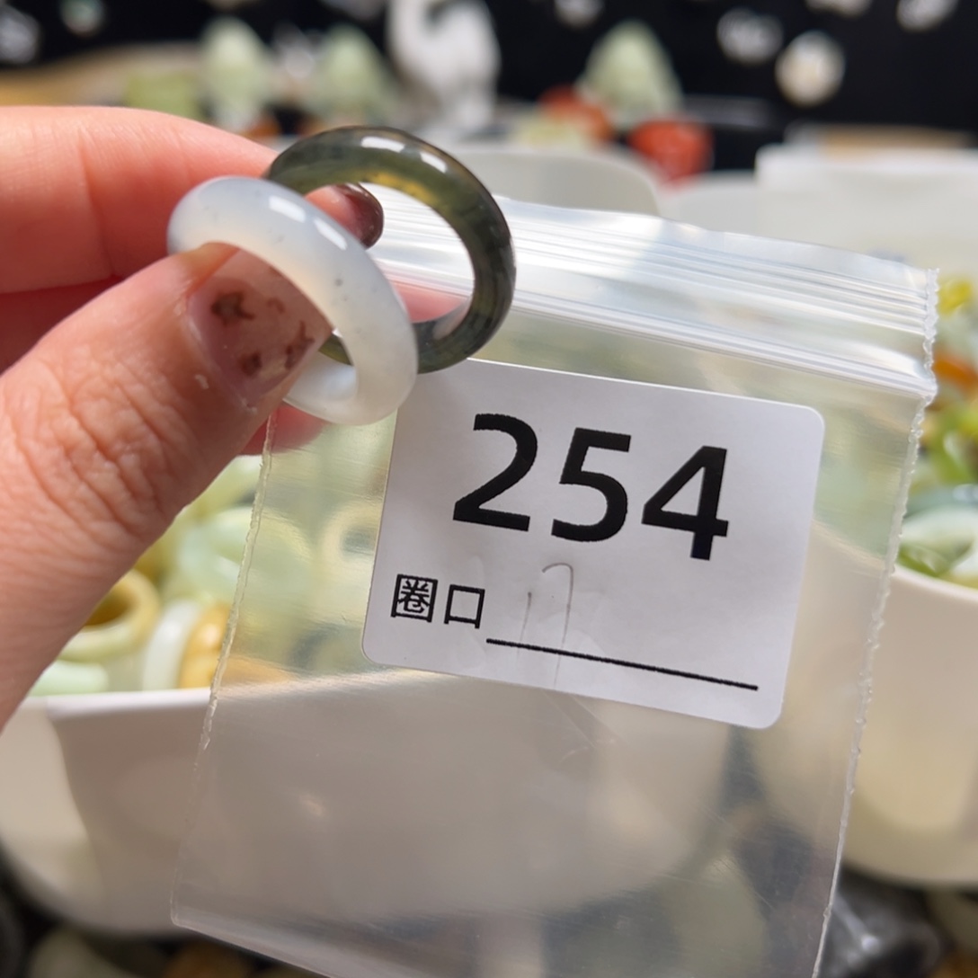 蕾***蕾蛇纹石玉未镶嵌戒指