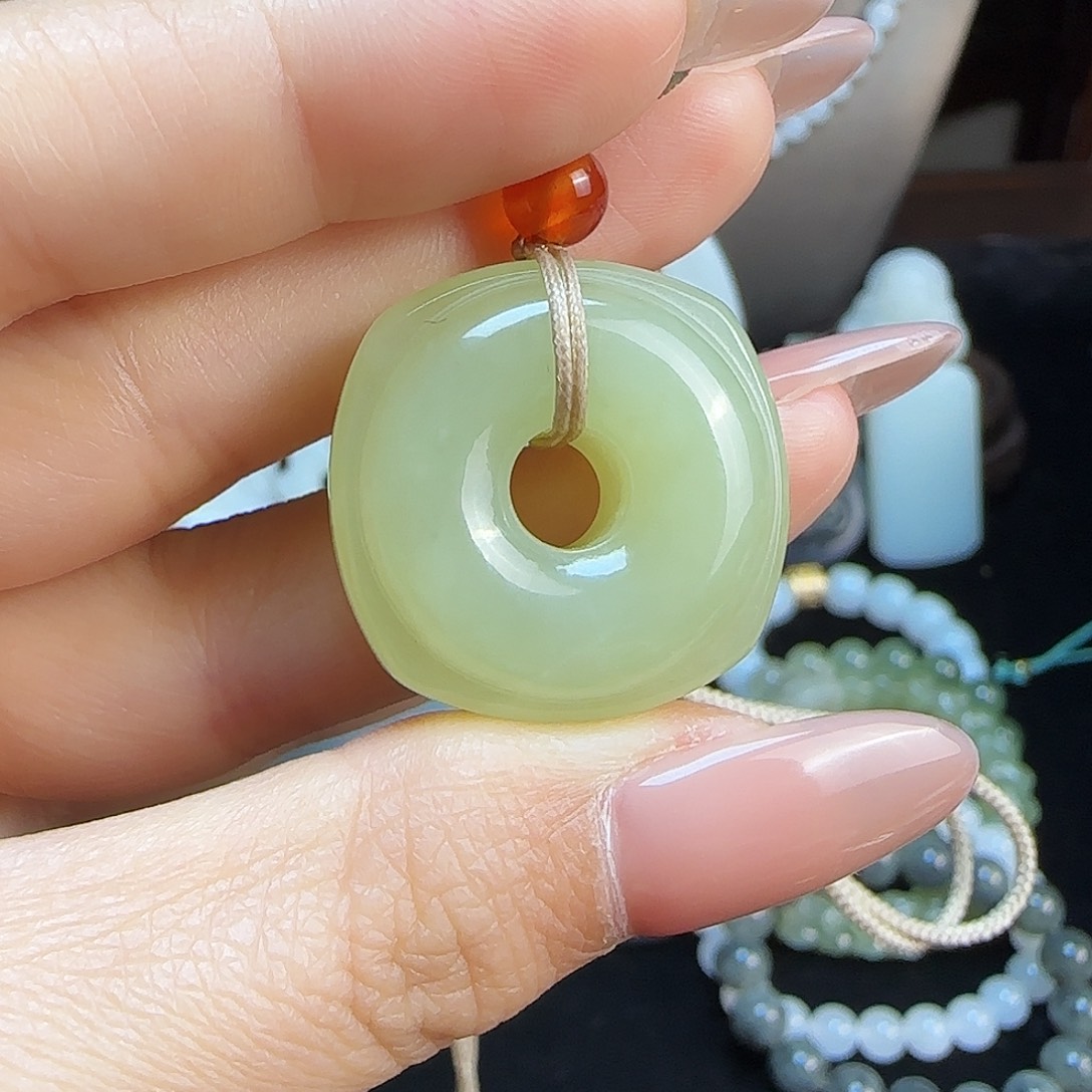 和田玉未镶嵌颈饰定制发货