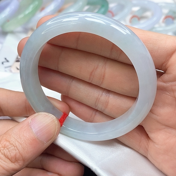 翡翠手镯未镶嵌58圈