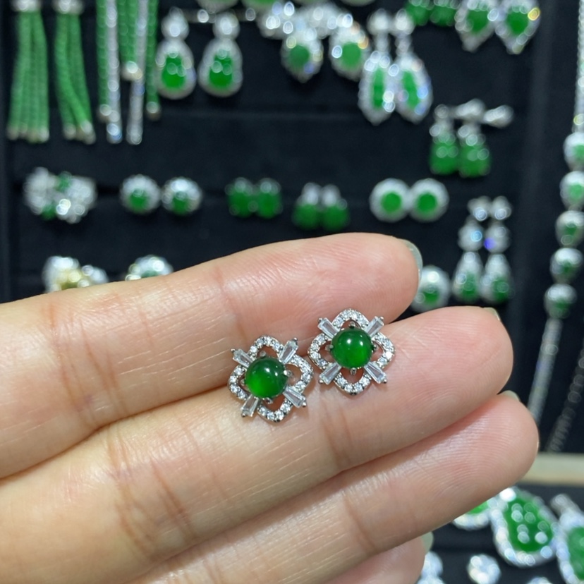 【闪购商品】翡翠耳饰银S925镀金镶嵌