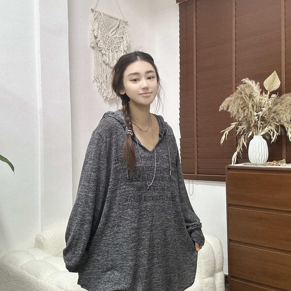 LU/鹿儿Y8092时尚大版宽松百搭简约洋气休闲字母印花长袖连帽上衣