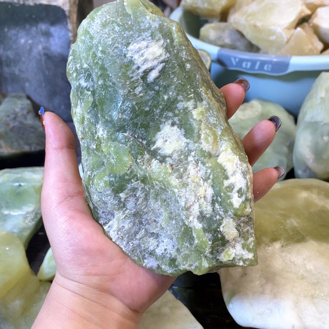 蛇纹石玉未镶嵌中国四大名玉简易