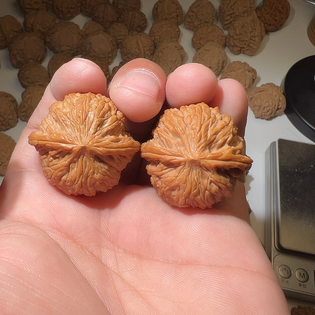 云***虎猴头核桃吊坠文玩