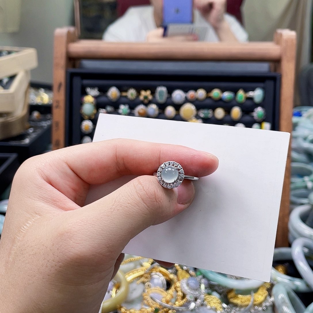 翡翠未镶嵌颈饰天然翡翠Ａ货