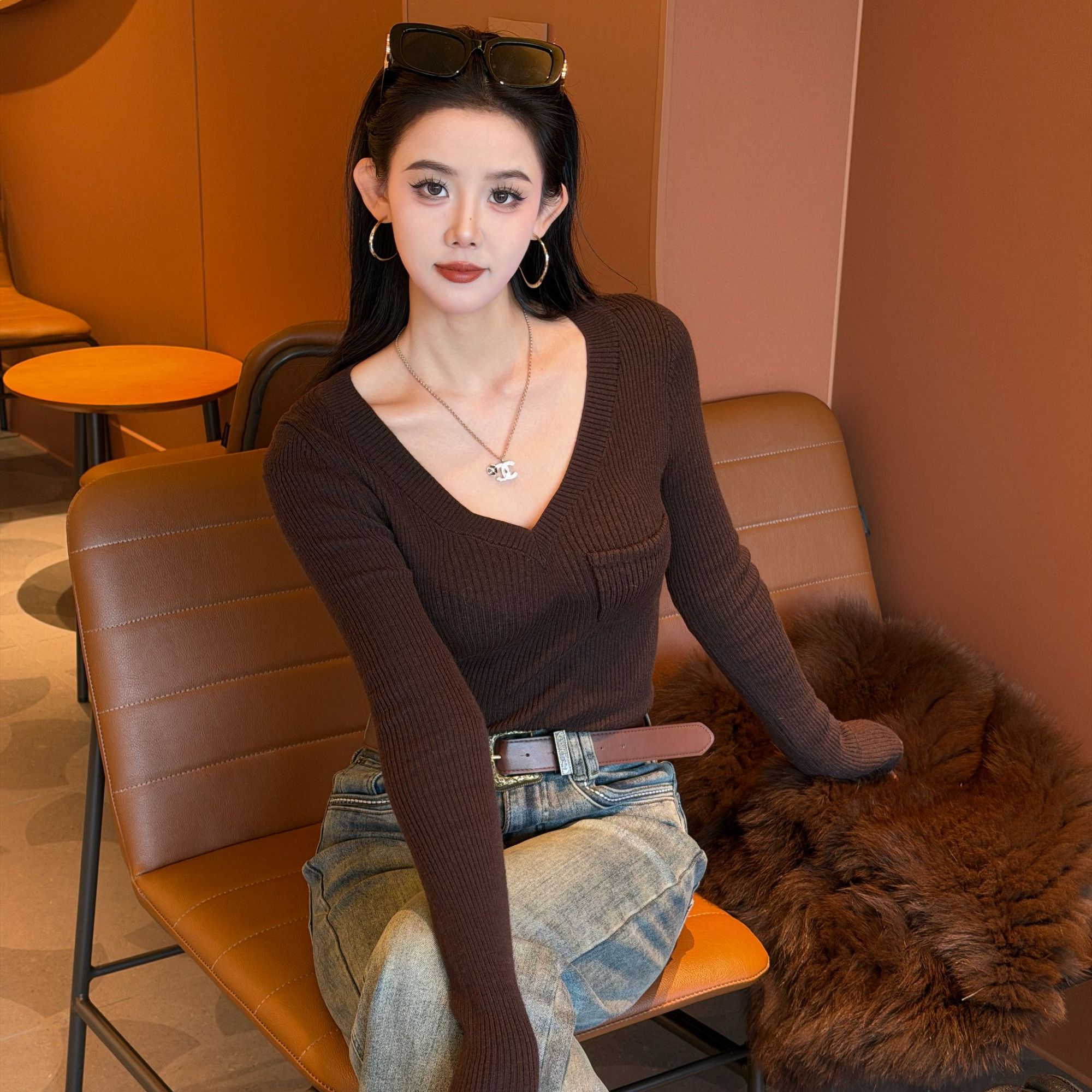 羊毛针织打底衫女秋冬纯色简约v领修身显瘦长袖上衣{懒懒专属}