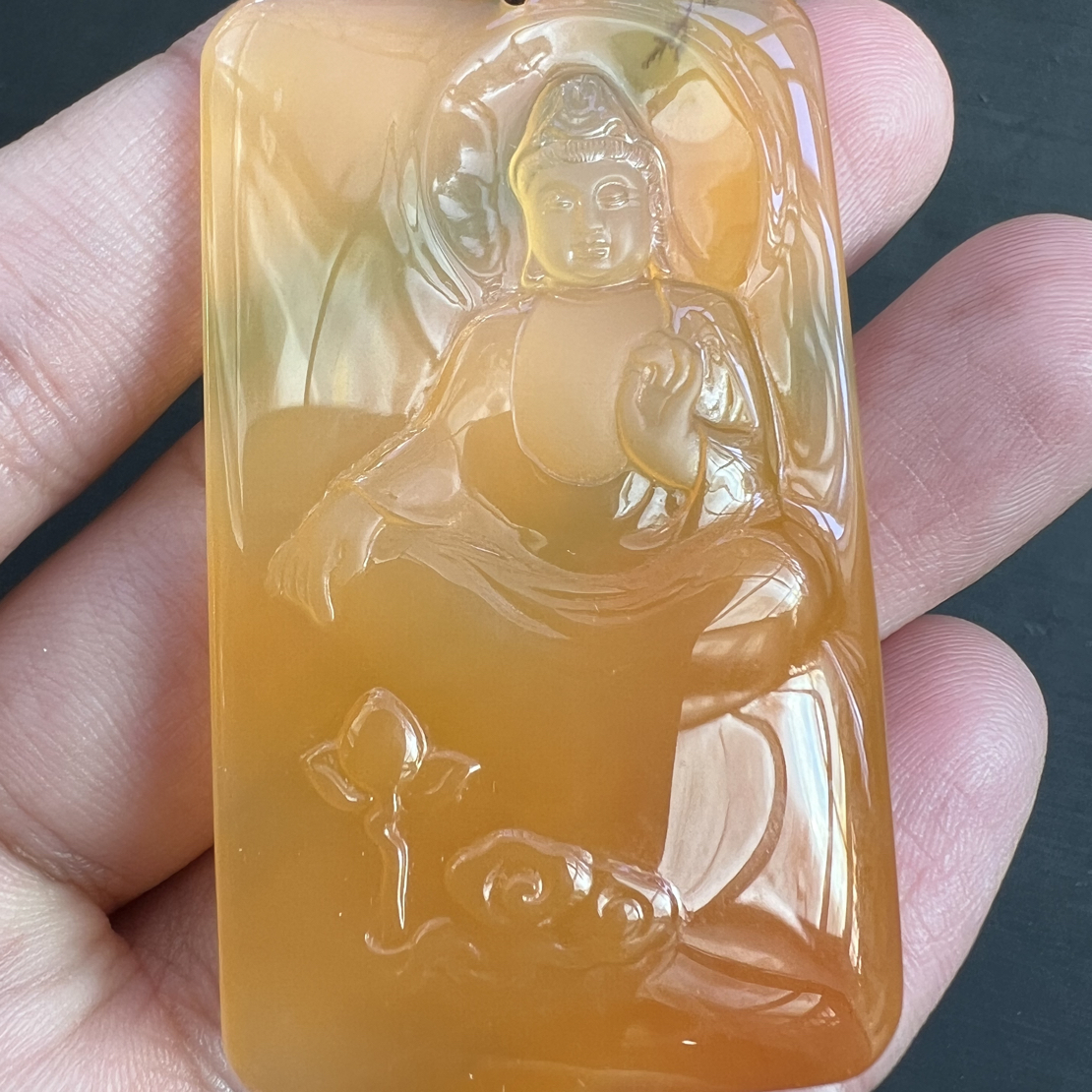 黄龙玉精品高冰团坡料观音挂件 完美品质一刀切尺寸：56、33、7mm