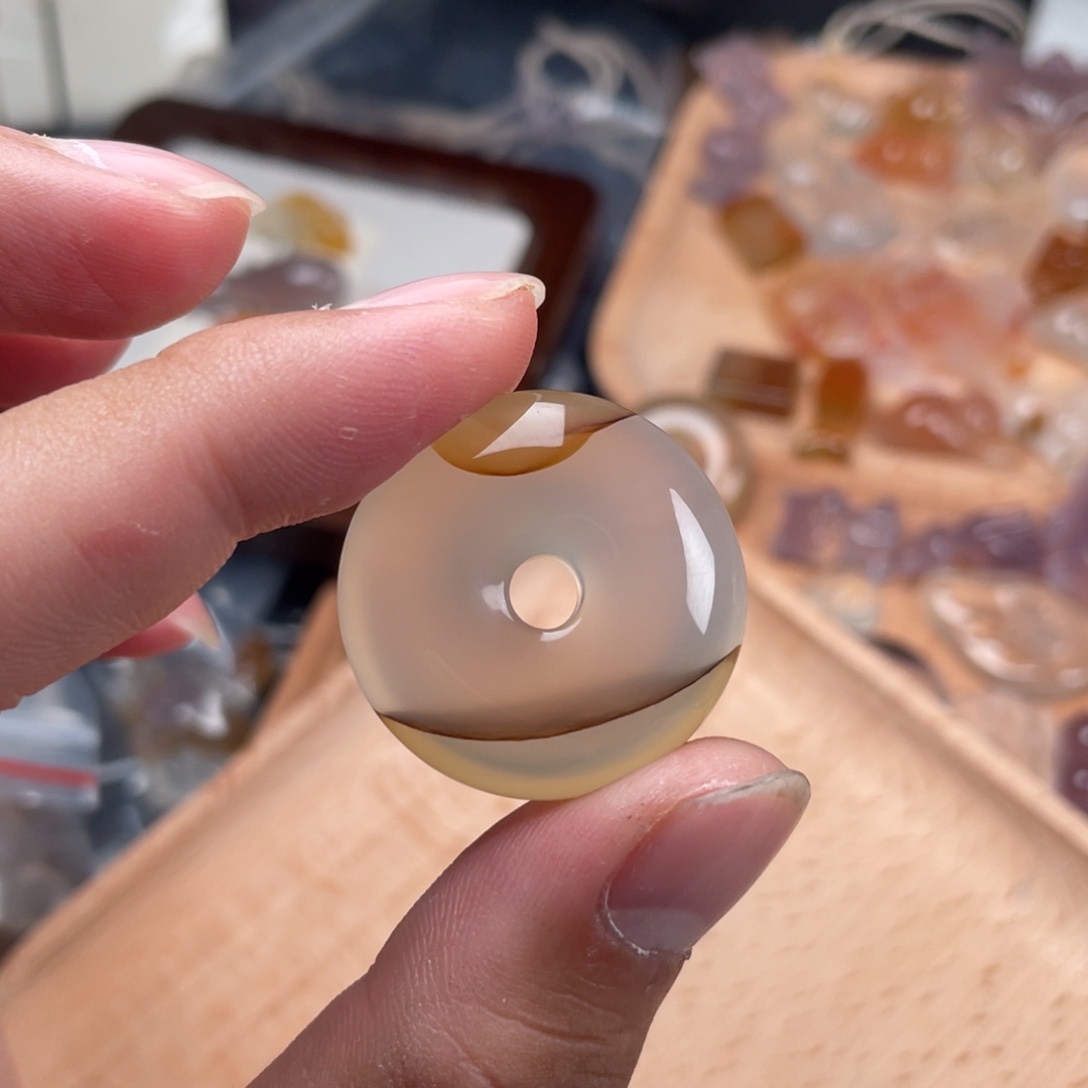 怀***乐玛瑙/玉髓未镶嵌颈饰