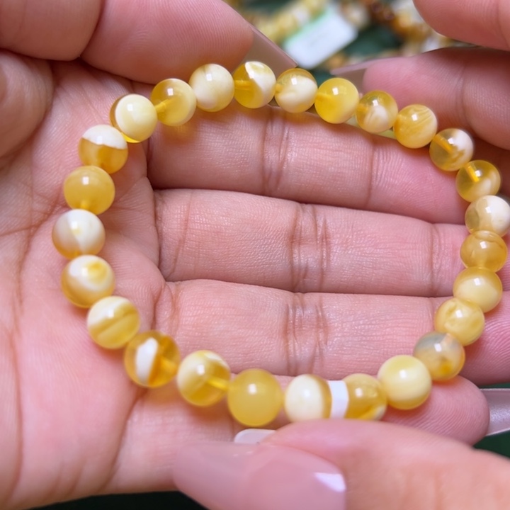 蜜蜡未镶嵌珠宝奇石