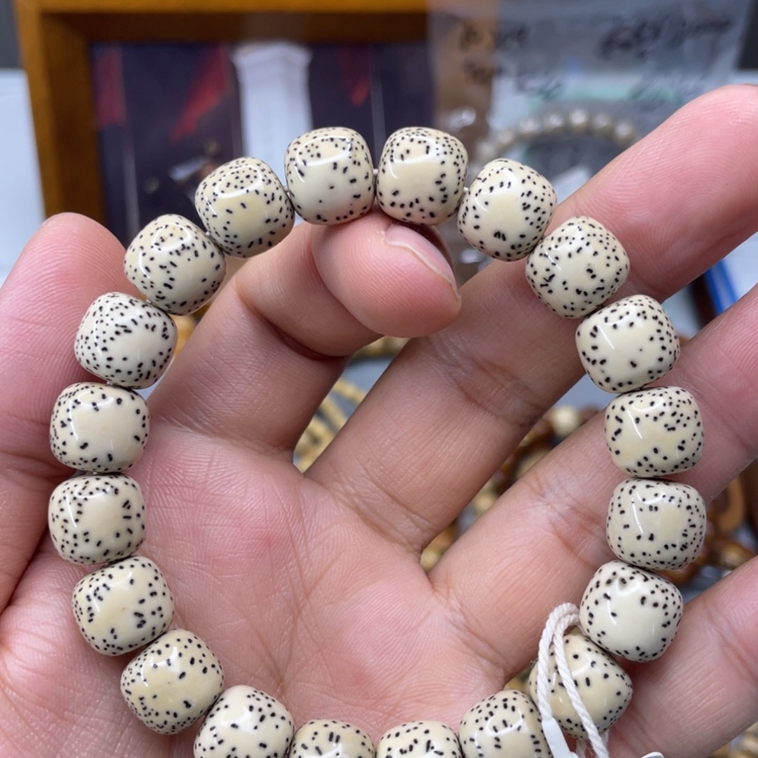 星月菩提手串12*11石玉料骨瓷白侧留白