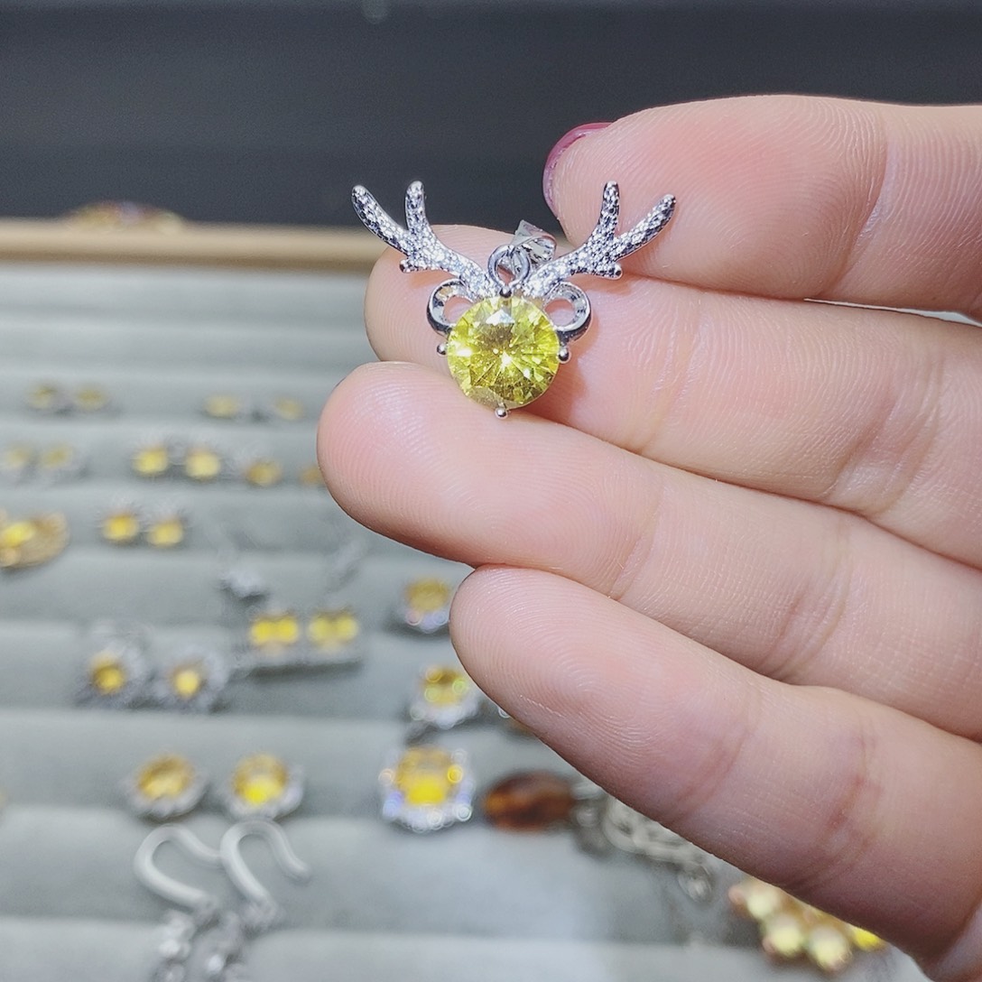 【闪购商品】托帕石耳饰银S925镶嵌