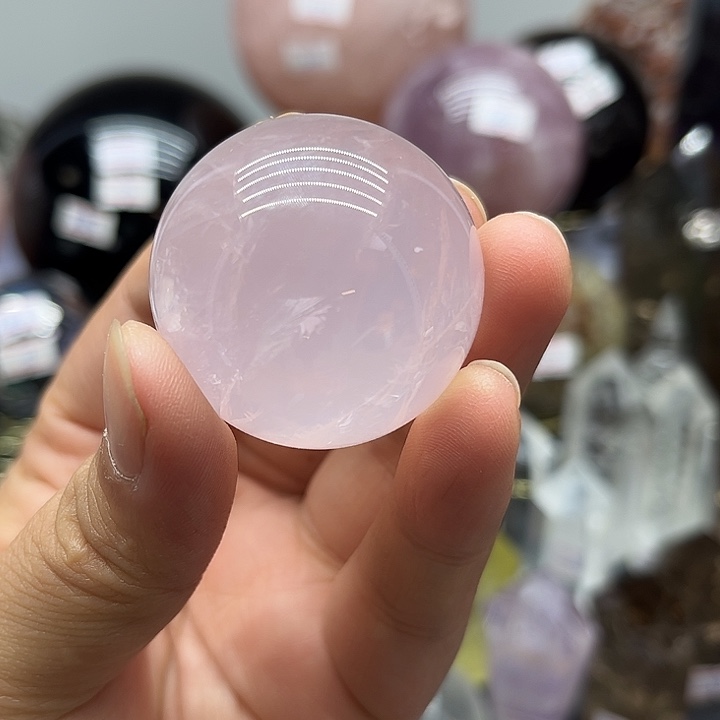 水晶珠宝半成品未镶嵌73克粉水晶球