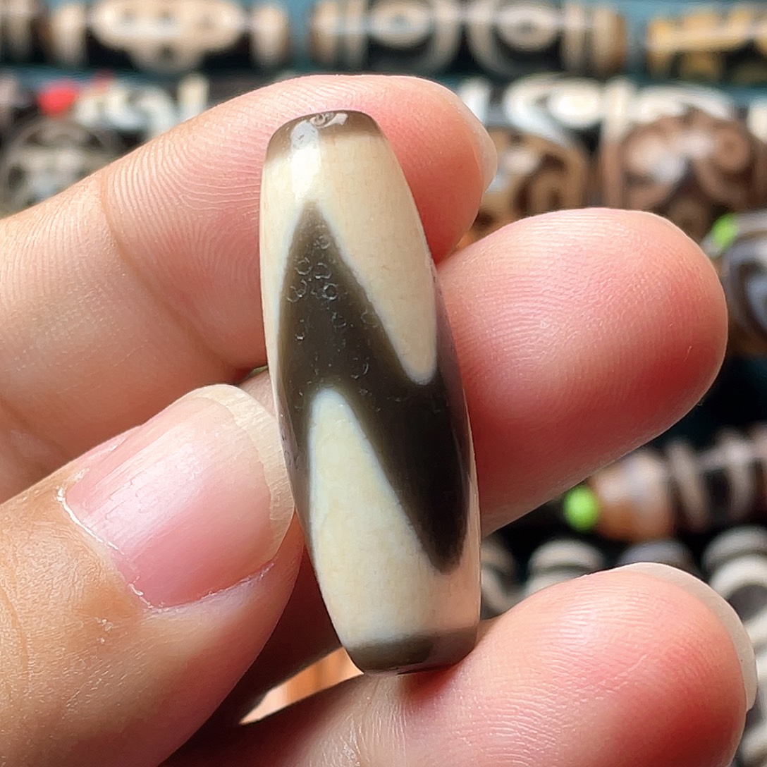 玛瑙/玉髓未镶嵌耳饰朱砂牙牙