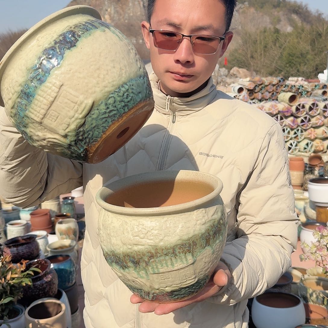 紫砂花盆口20高16（两个房子绿胡巴