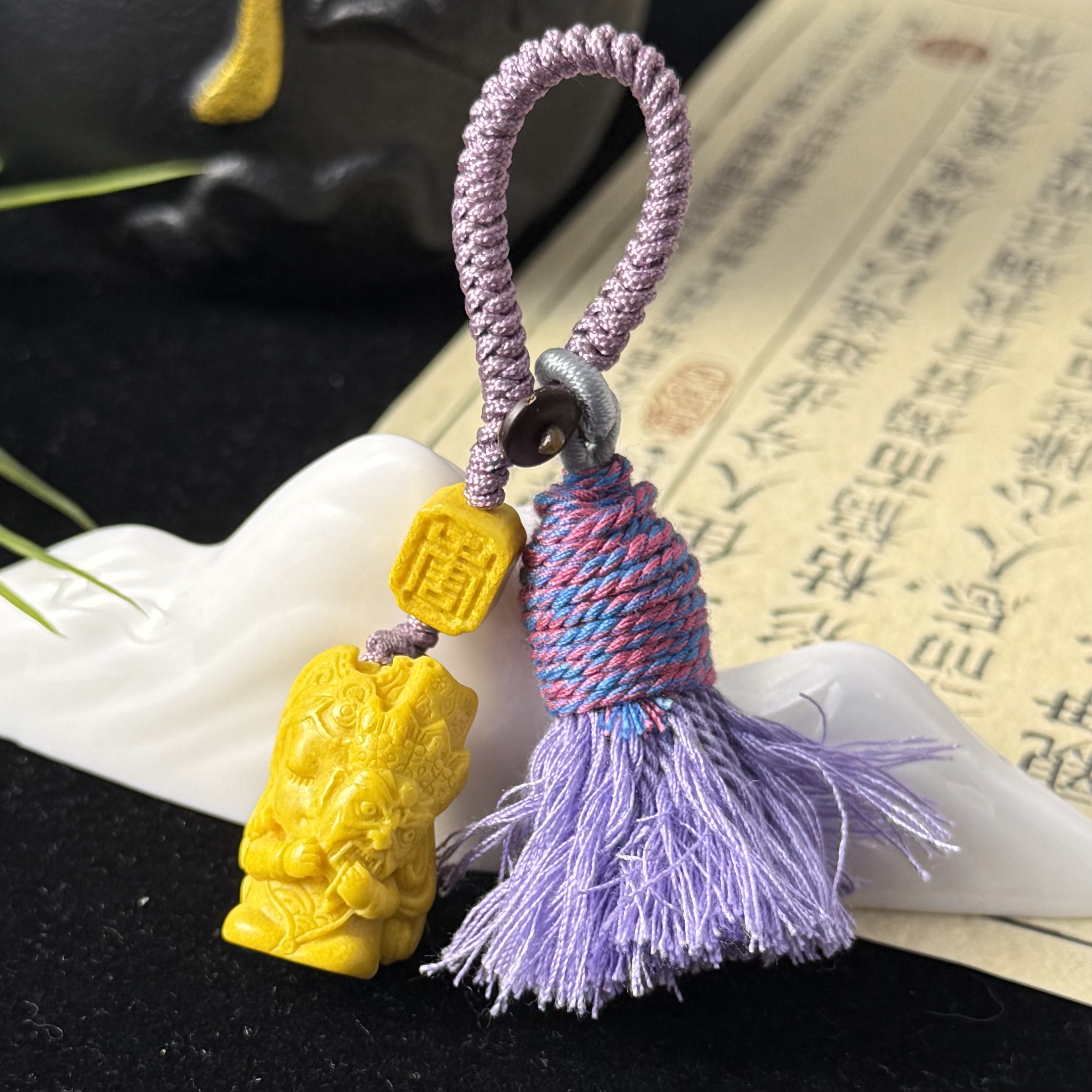 【老佛爷】8101-雄黄扎基拉姆前世今生斜挎链