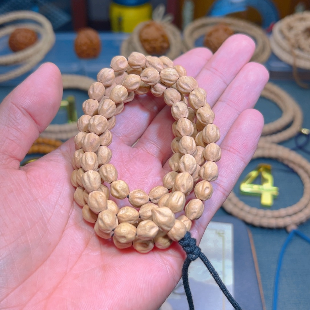 圖****柏香籽/百香籽吊坠