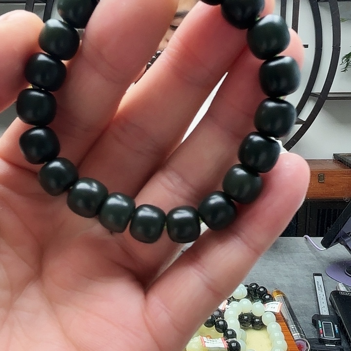 和田玉未镶嵌手链沙枣青卡10