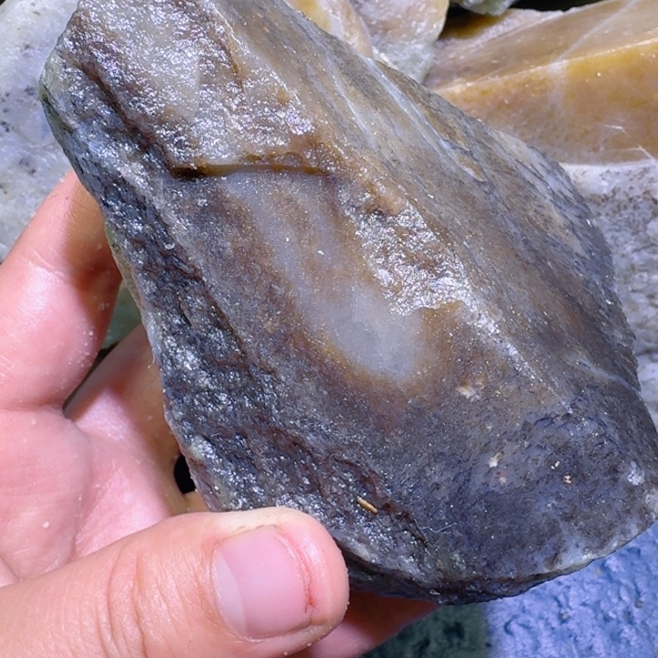 和田玉未镶嵌珠宝半成品