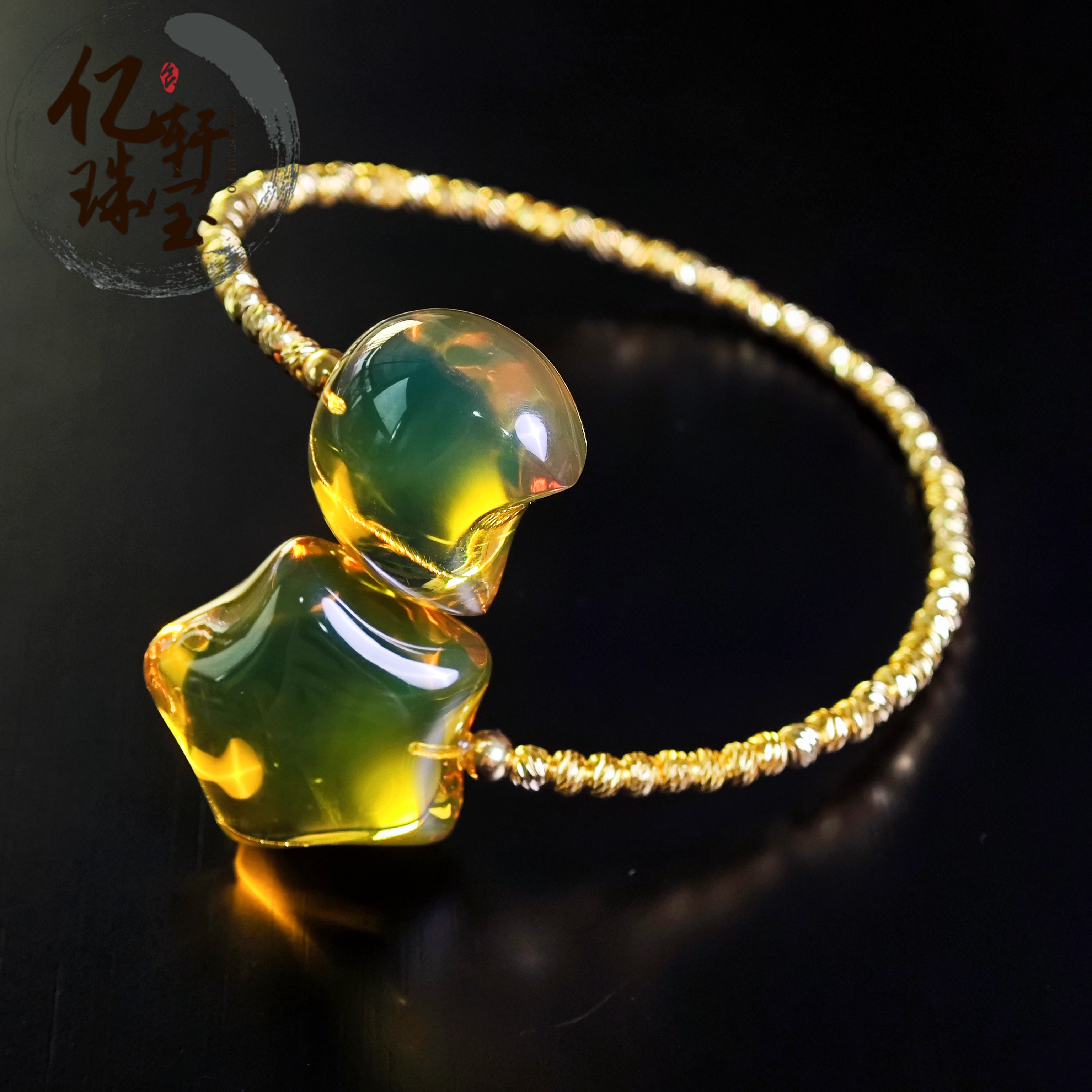 【亿轩珠宝】BZ092507墨西哥蓝珀银镶星月手镯